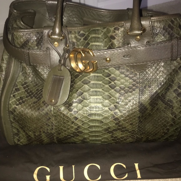 Handbag - Picture 2 of 3